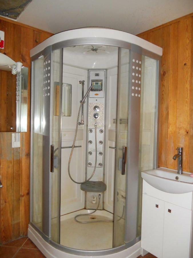 Vetras Hotel Rude Bagian luar foto